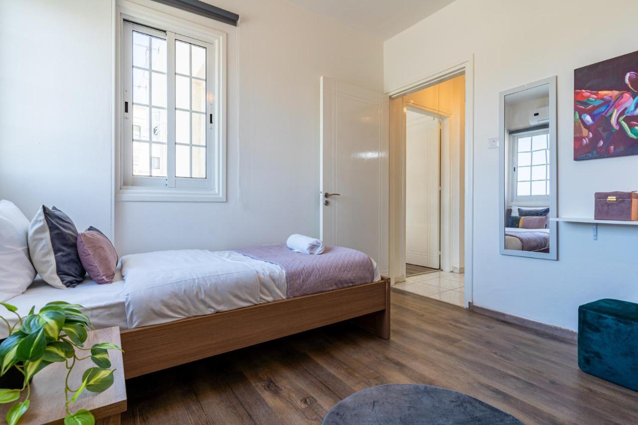 Araminta 2-Bedroom Apartment In Ларнака Екстериор снимка